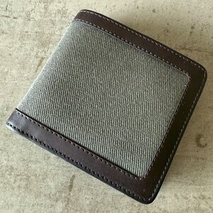 LIKE NEW Filson Wallet Otter Green, Leather/Twill MSRP $155